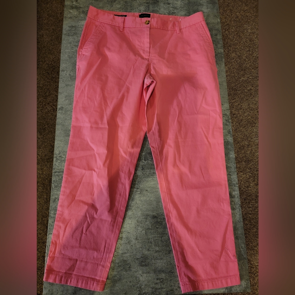 Talbot's relaxed Chino, Size 10P